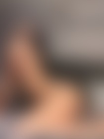 Body bend, skin bare… I dare you to take a closer look 😏 - post hidden image