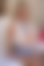 Als jij mijn leraar was, zou ik zeker blijven zitten.👩🏼‍🏫📚😏 - post hidden image