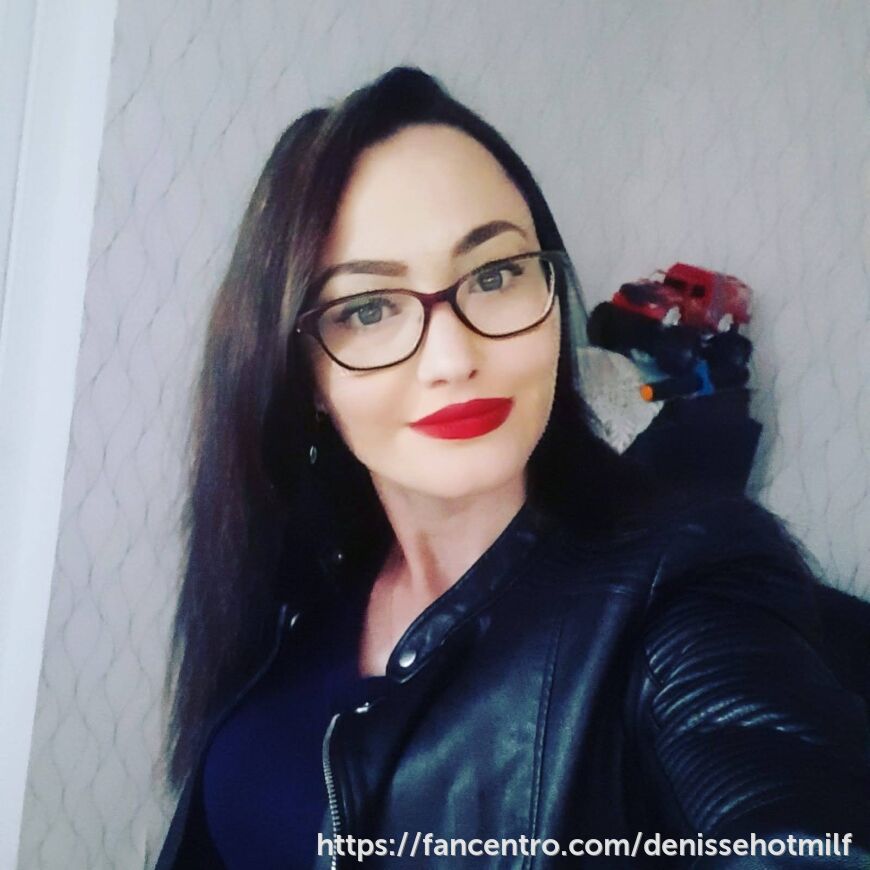 new milf here!lets get  to know eachother 1