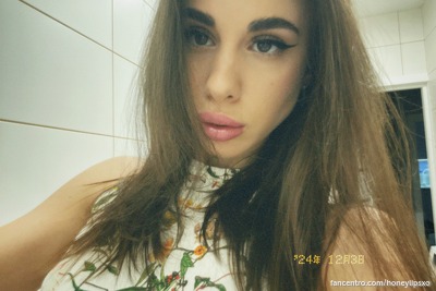 Tittyfuck ze en zuig ze