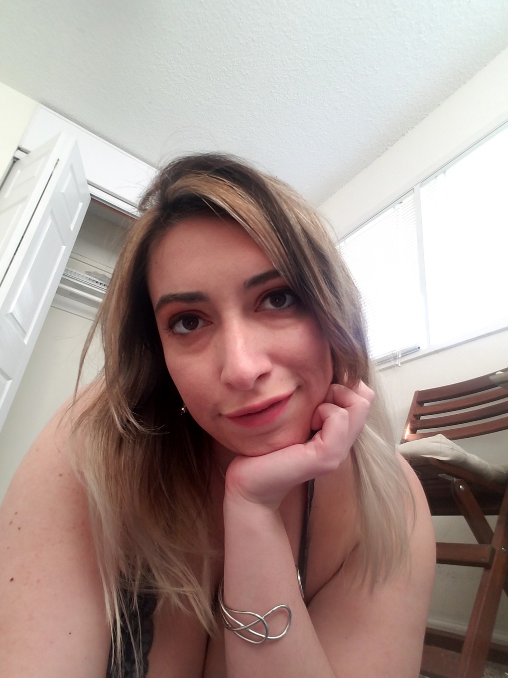 Missfayev - Private Stories, exclusive videos, private messaging - Fancentro