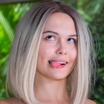 Peachy Alice - profile avatar