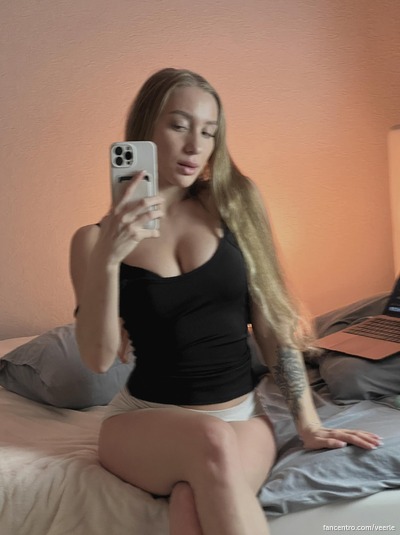 Come closer feel the heat. 😘🔥