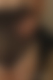 Plus size booty peek 😘 - post hidden image