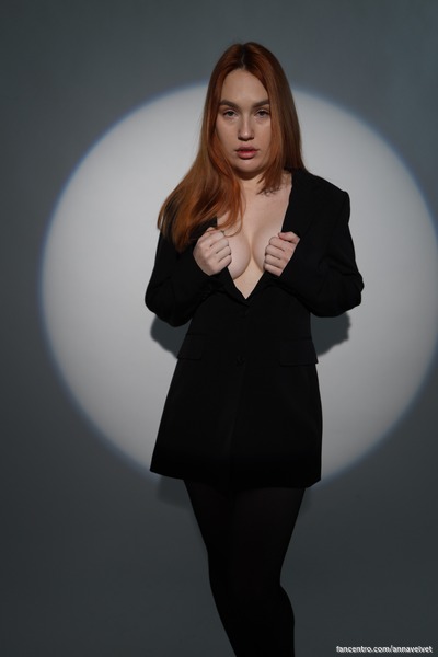 Wil je mijn rode haar zien glanzen? Ik ben zo vrolijk. ✨😘