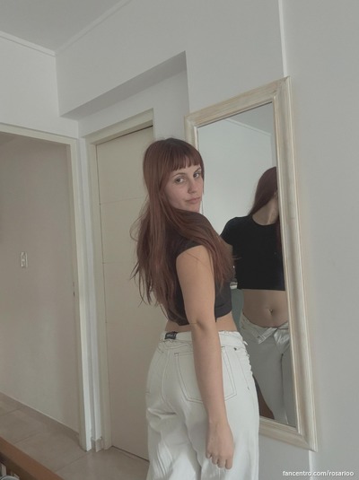 My slender body’s ready, wanna explore every inch? 🍑💋