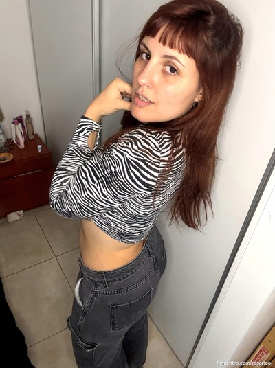 I’m craving your touch, wanna see how hot I am? 🔥😏