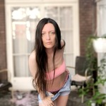 Lola💕NextDoor - profile avatar