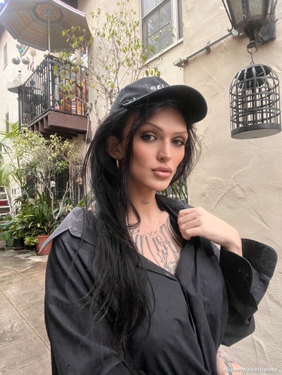This look is for someone special… could be you 😈