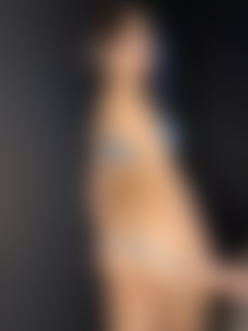 Keep scrolling… or come closer😳 - post hidden image