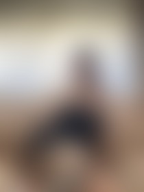 Elegant & Comfortable 🖤 - post hidden image
