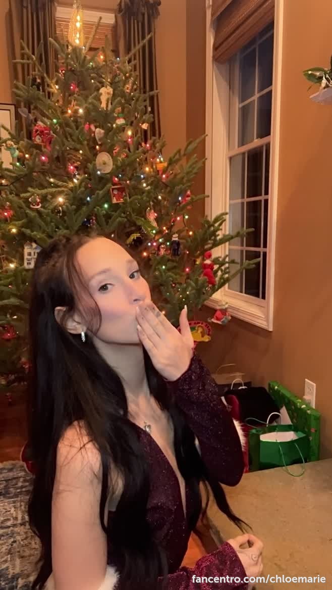 Merry Christmas 🎁🎅🏻❤️💚 1foreground