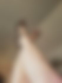 Long luscious legs - post hidden image