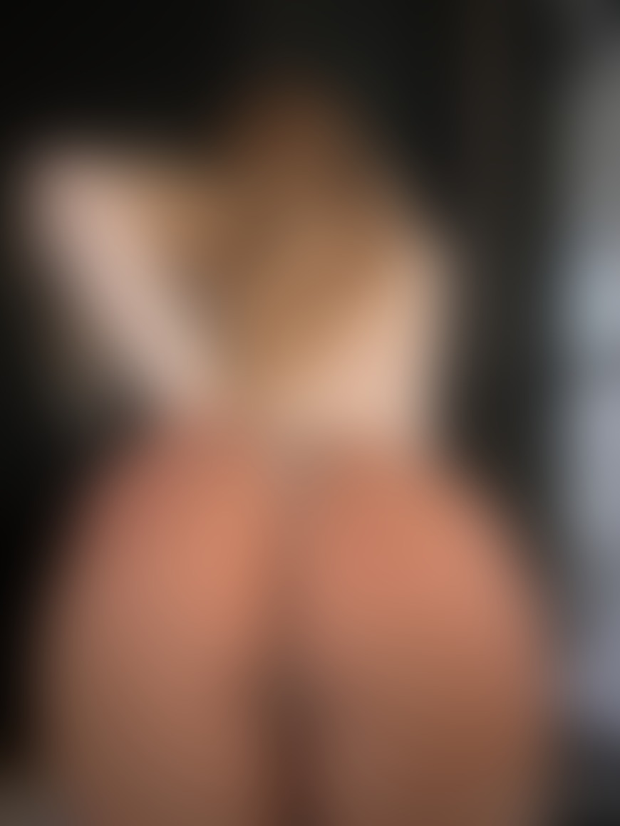 How is the view? 🙊 - post hidden image