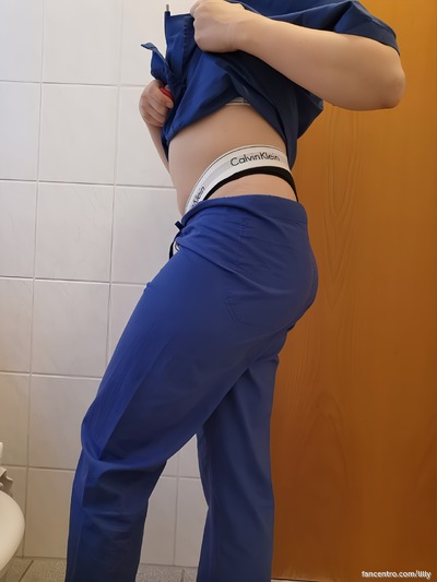 Ik ben een mysterie, maar mijn rondingen smeken om jouw handen. 😈💋