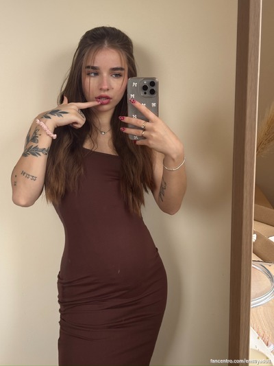 Want my hot chaos? Subscribe now. 🍑💦