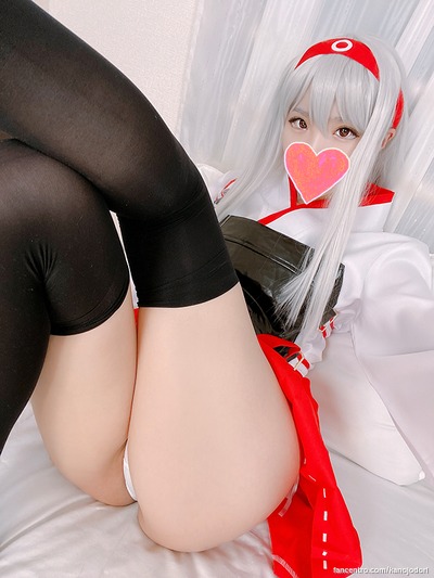 Japanese Amateur Cosplayer Homemade Video💜KanColle Shokaku