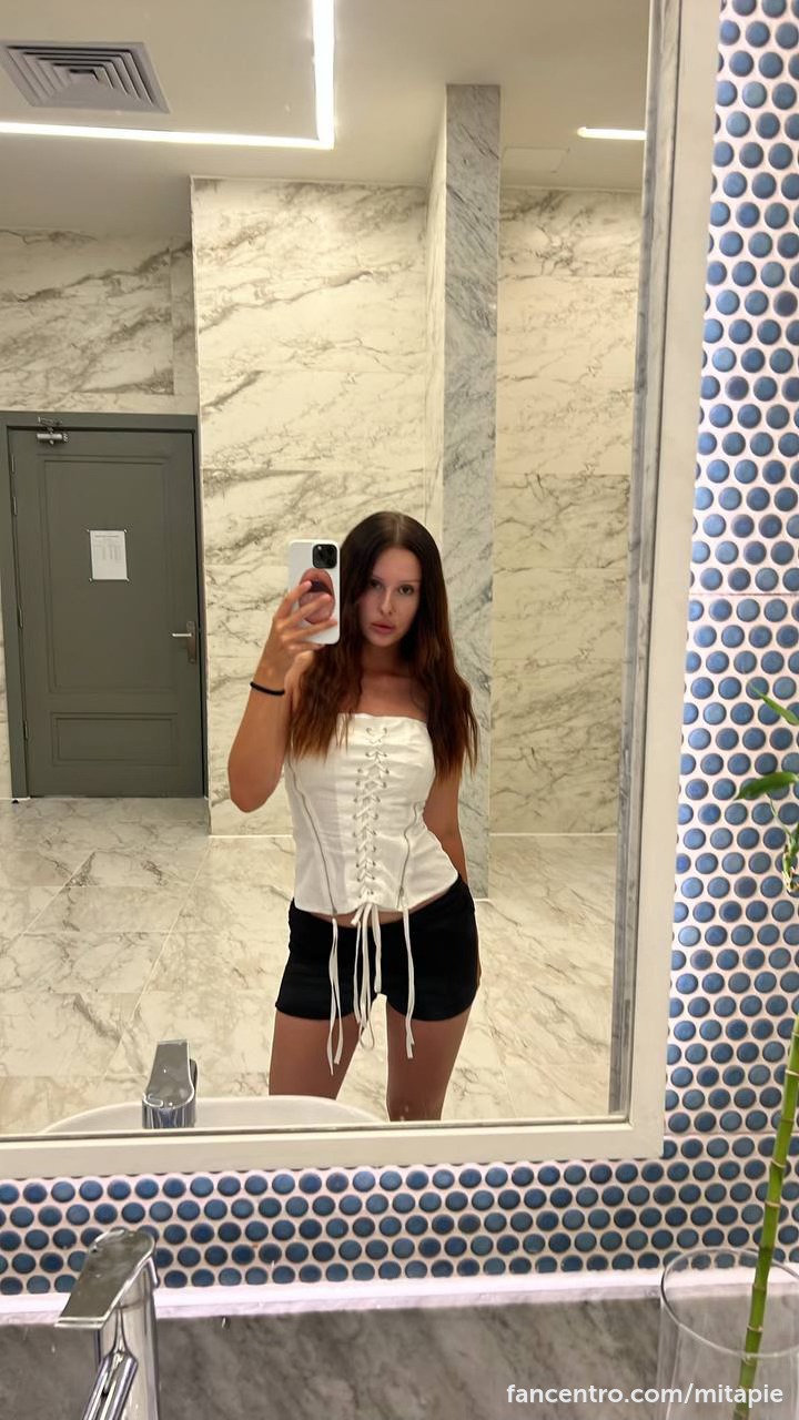 Tittyfuck ze en zuig ze