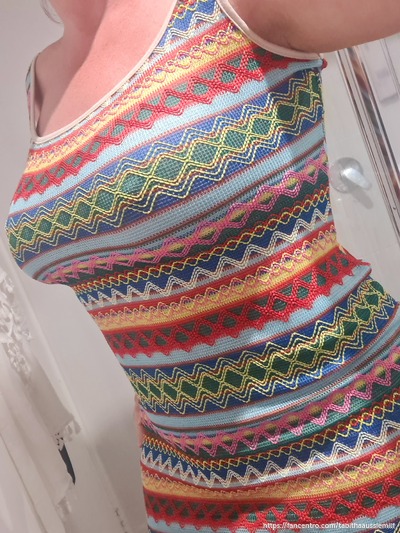 I love how this dress hugs all my sexy curves!