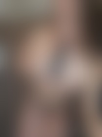 Tussen mijn borsten? Alleen plek voor jou...😇🍆💦 - post hidden image