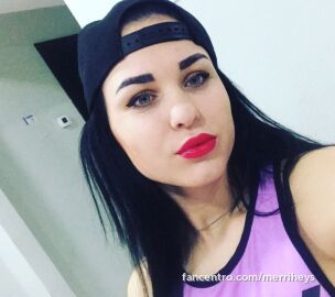 Merri Heys Pictures and Videos & similar of @merriheys fancentro ...
