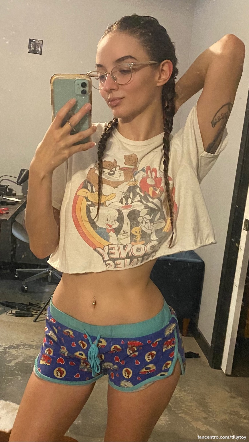 Total Lola Bunny vibes!  Warning: this selfie may contain excessive levels of nostalgia ✨ 1