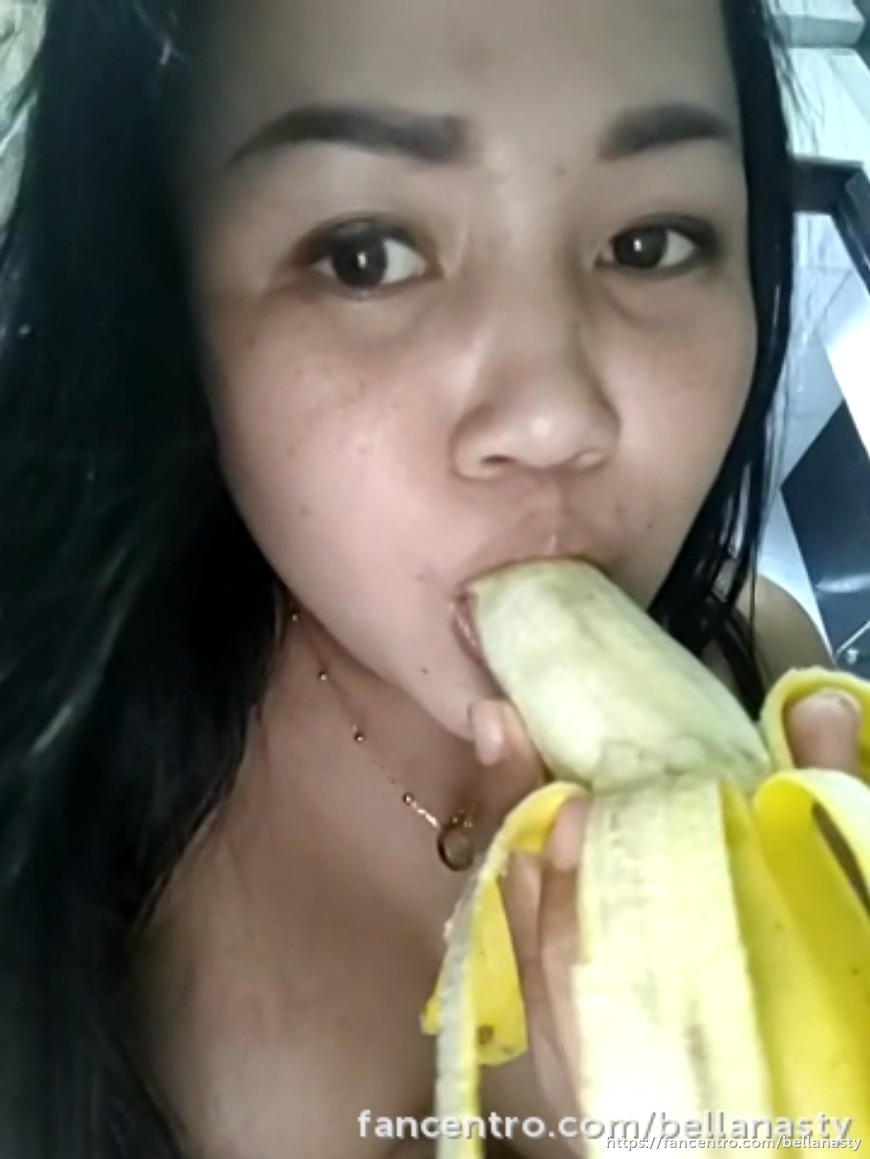 I'm a banana and dildo squirter 🍌 1