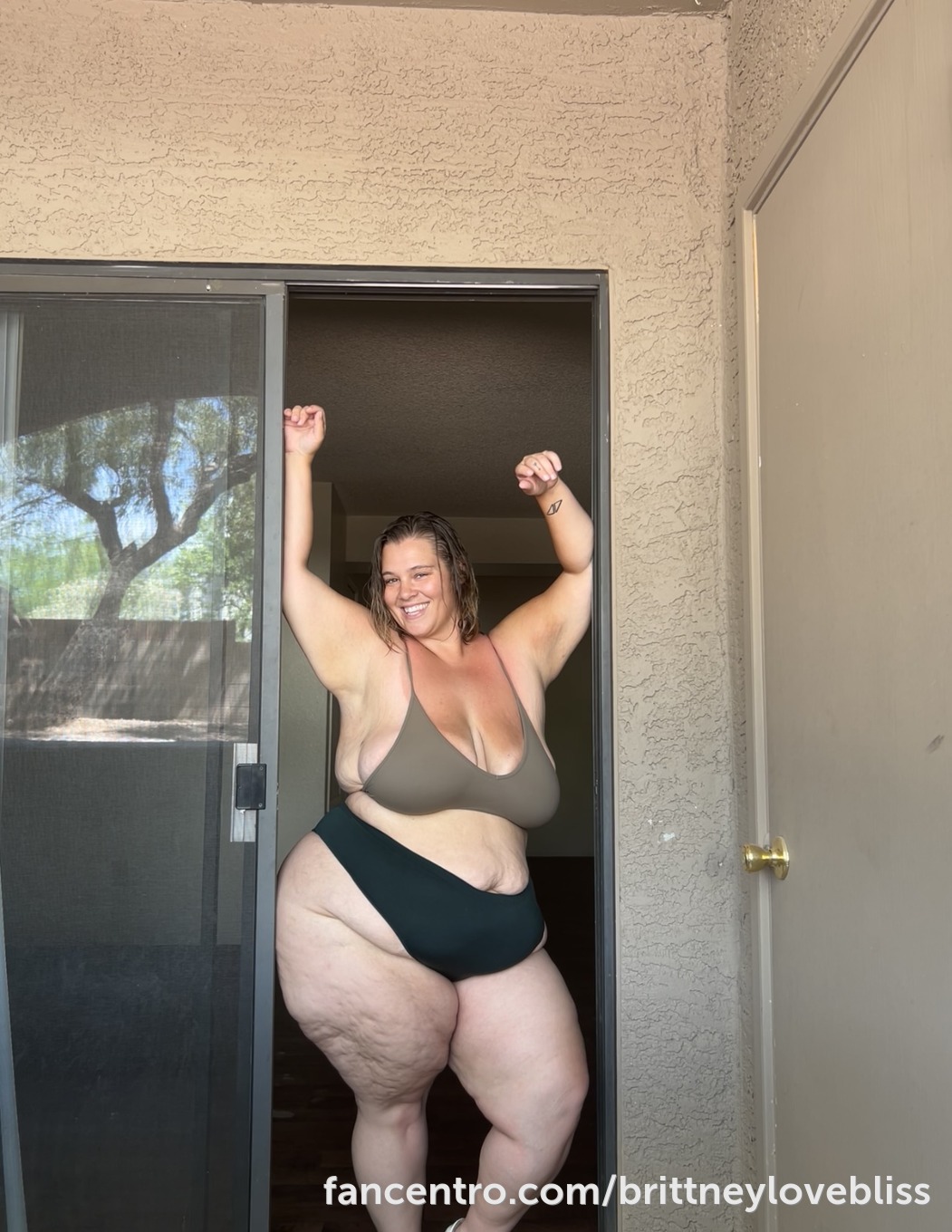 BrittneyLoveBliss Pictures and Videos & similar of @brittneylovebliss  fancentro profile - EroThots
