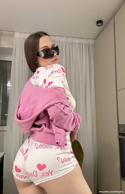 Tittyfuck ze en zuig ze