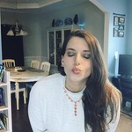 Brunette babe 💅🏼 - profile avatar