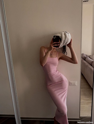 I’m a delicate little thing, wanna feel my cute ass? 🍑💋