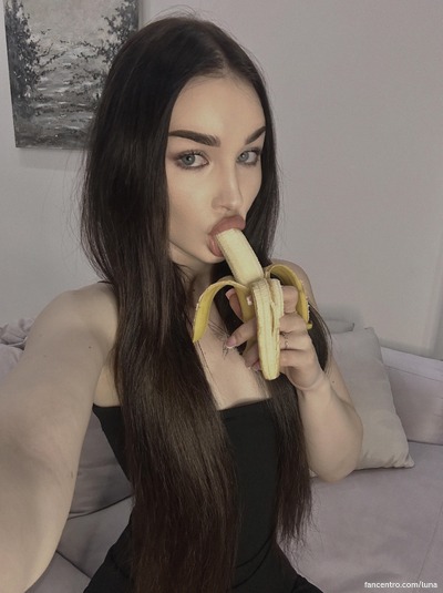 Mijn slanke taille trilt, durf je me te omhelzen? 💦😘