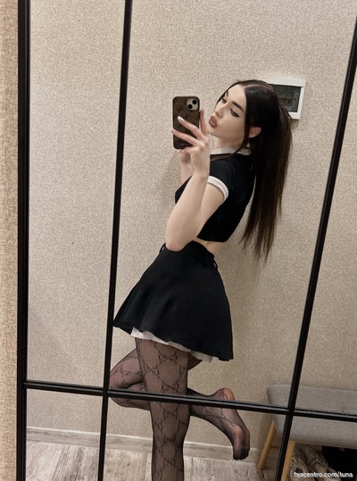 My slim frame’s teasing, wanna see how naughty I can get? 🔥😘