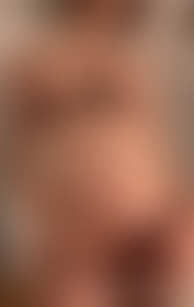 Strike a Pose 📸 - post hidden image