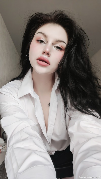 Exclusive and daring awaits 🔥 – get up close with my latest private moments; feel the rush