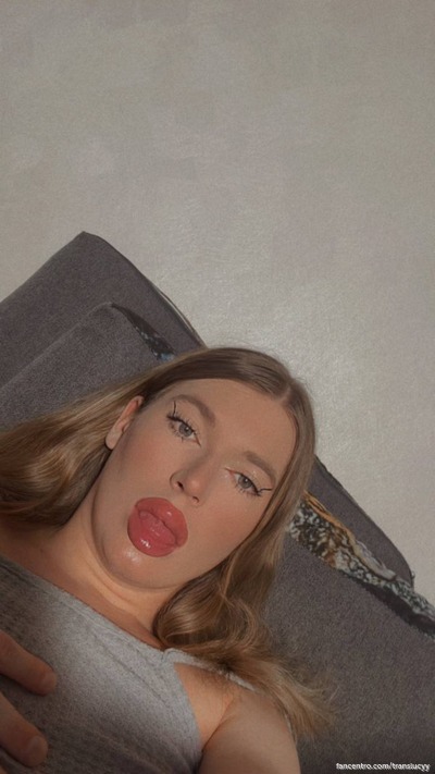 Schattige en mooie milf