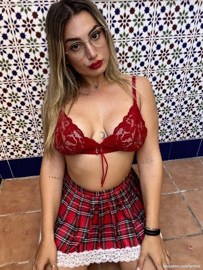 Mijn sappige lichaam druipt voor je, wil je erin duiken? 💦😈