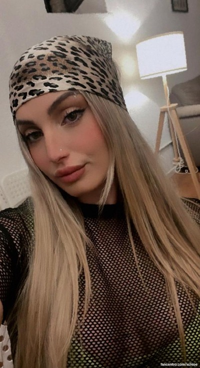 Mijn sappige heupen roepen, wil je ze op je voelen? 🍑💋