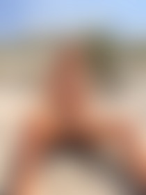 Wat zou je doen als ik zo voor je zat op het strand? - post hidden image