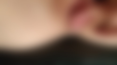 My wet pussy needs your help 😜