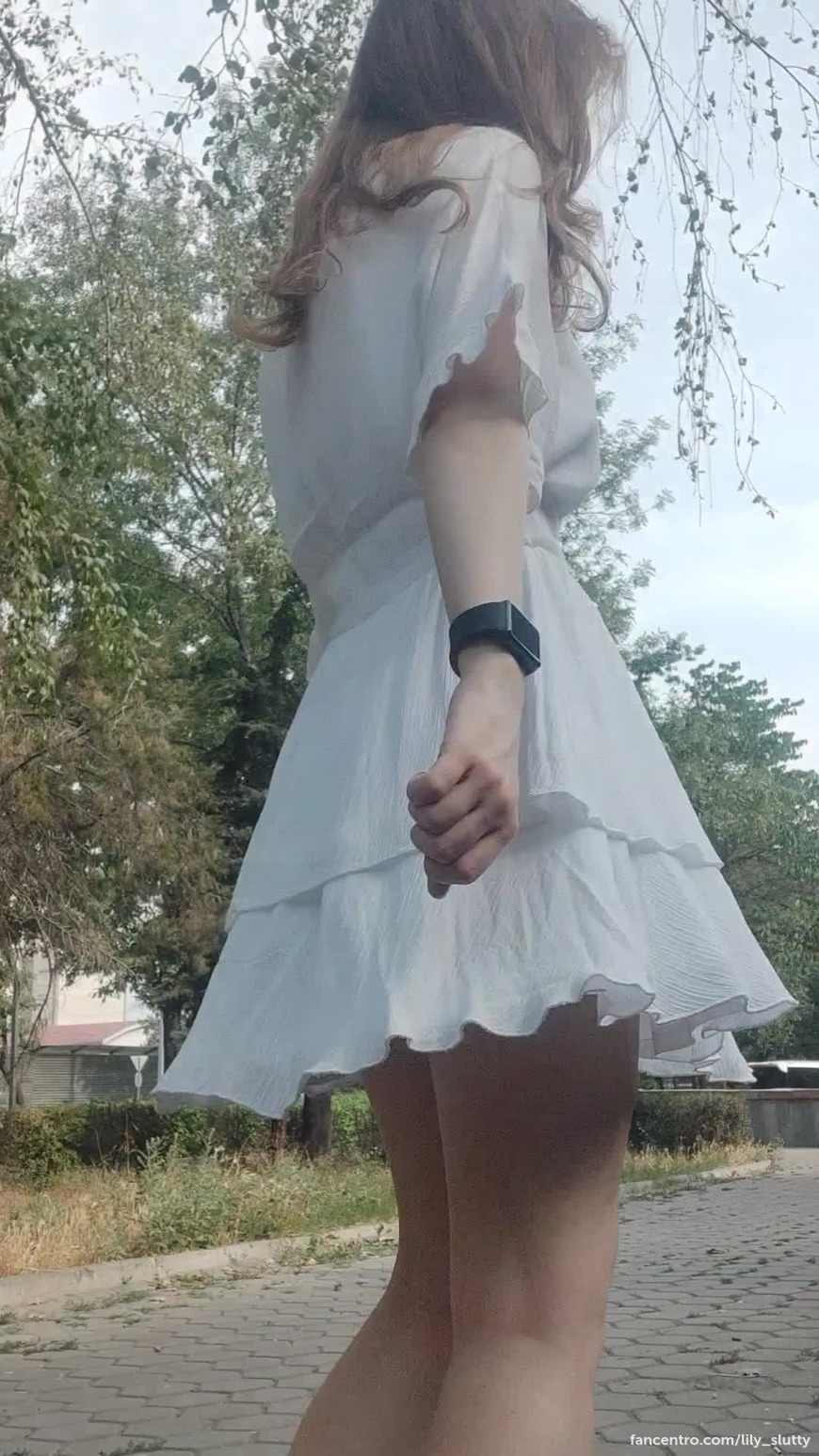 The heat is on. Which means it's time to wear my favorite white dress. Guess if there's panties under it 😉🥰 1foreground
