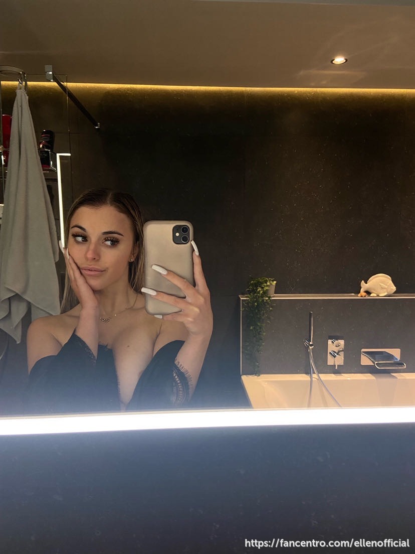 What are you doing tonight? I’m waiting for you🥰 1