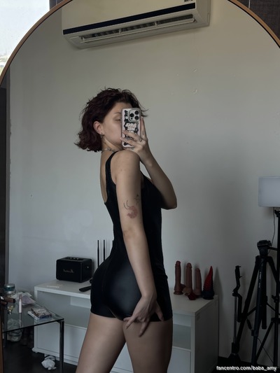 New sultry photos and steamy videos are live now! 💋✨