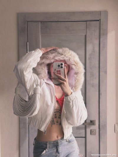 Exclusively for you; enjoy it 😘 – dive into desire with my latest intimate content