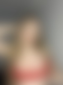 This red wasn’t made to be subtle, come take a peek 😏 - post hidden image