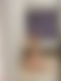 Phone in one hand while sitting on the floor📱🤳🏻 - post hidden image