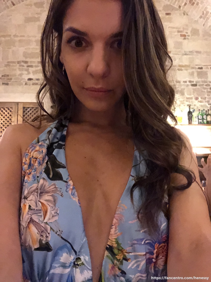 Should I get naughty in the restaurant? 😜