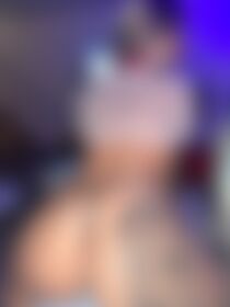 Zal ik ook even op jou komen zitten 🍑 - post hidden image