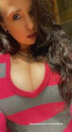 Cryhowdyvix Pictures and Videos & similar of @cryhowdyvix ...