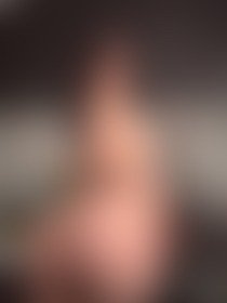 Bare and bold, just waiting to be devoured😈👀 - post hidden image